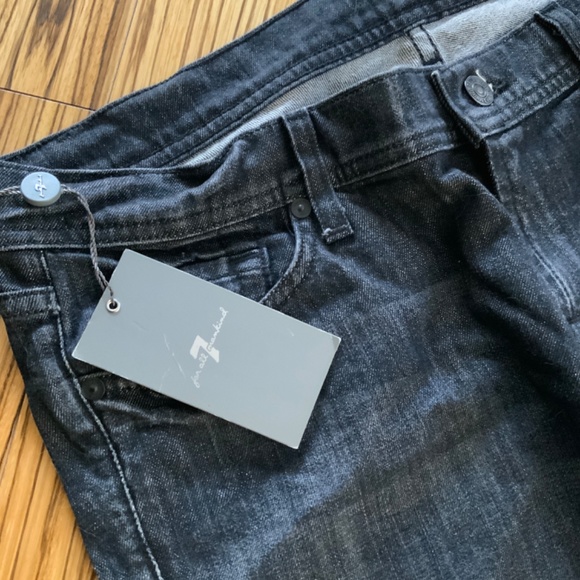 New pair of 7 for all mankind ladies jeans size 32 waist / 32 inseam - Picture 2 of 6